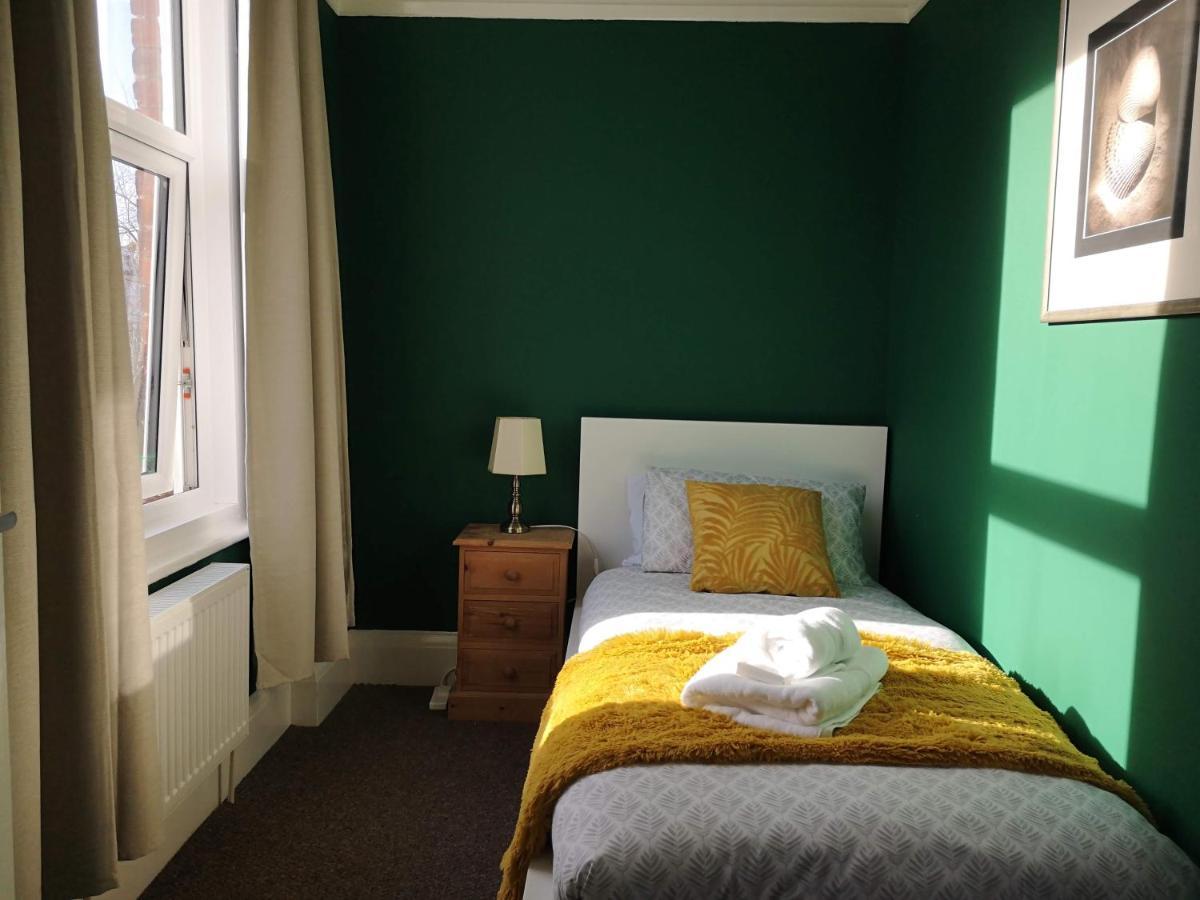 2 Bedroom Apartment At Kent Escapes Short Lets & Serviced Accommodation Kent, Bouverie Escape Folkestone With Wifi Luaran gambar
